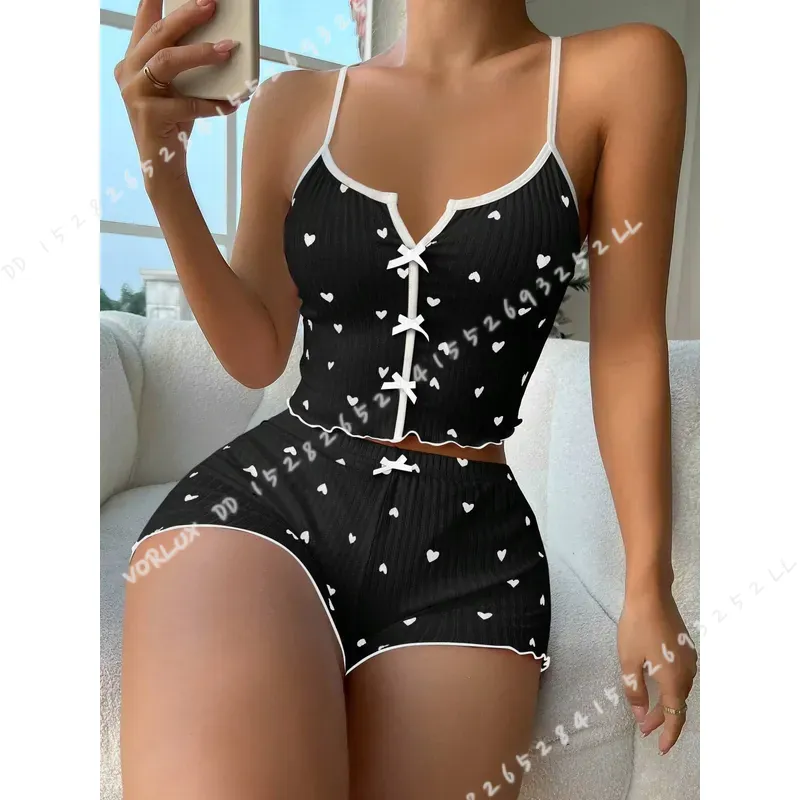 طقم بيجامة نسائي بطبعة قلوب من - مراجعة V Neck Cami Top وسعره