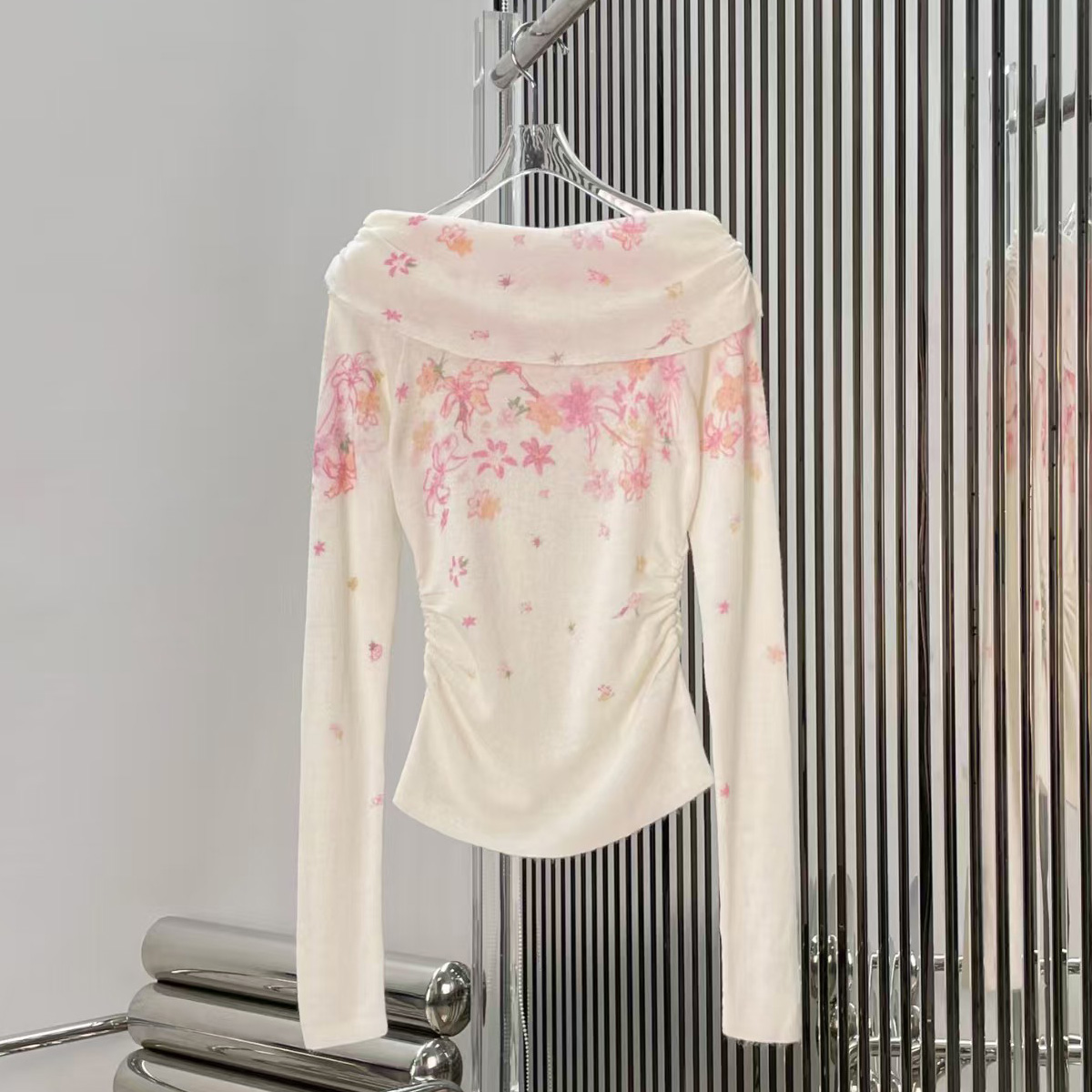 سترة نسائية عالية الجودة بأكما - مراجعة Off Shoulder Top وسعره